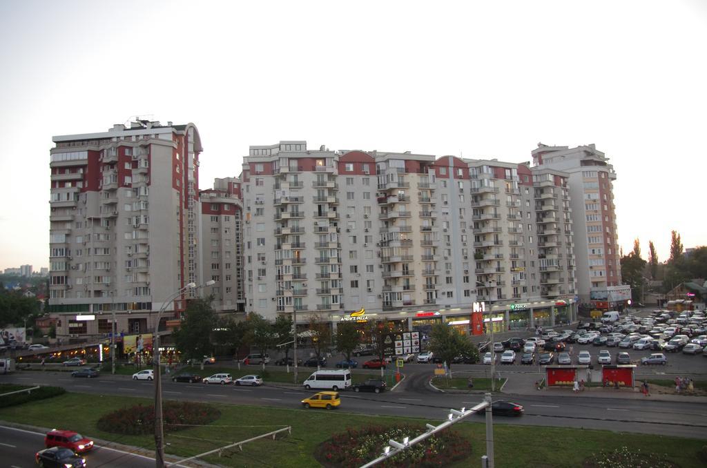 Luxury Apartments City Centre キシナウ エクステリア 写真